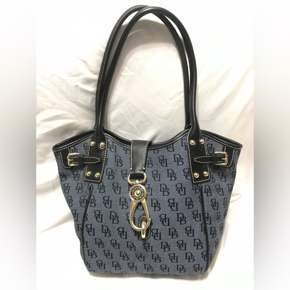 EUC Dooney & Bourke Signature Logo Lock Tulip Satchel, Color Navy Blue and Black